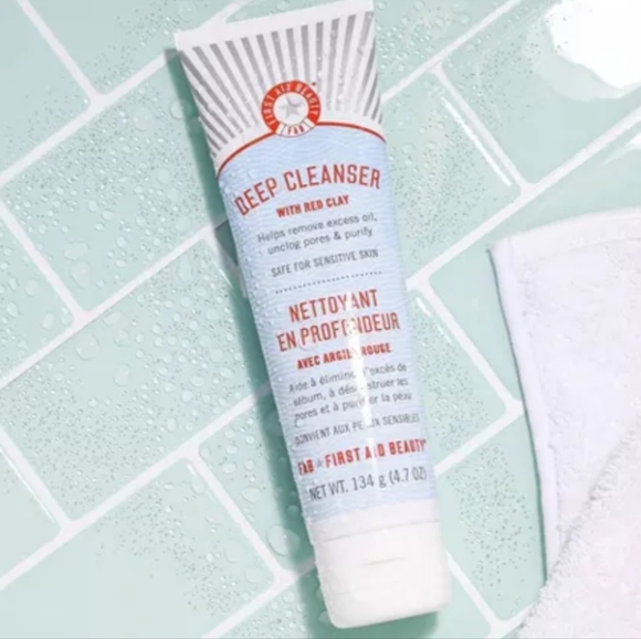 FIRST AID BEAUTY Pure Skin Deep Cleanser with Red Clay - 4.7oz - Ulta Beauty - Picture 3 of 6